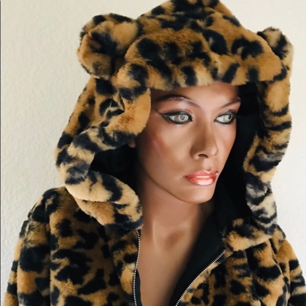 NWT Hooded LEOPARD Faux FUR JACKET Small